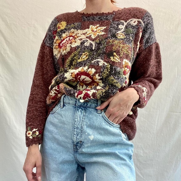 Vintage 1980's Floral Embroidered Knit Crewneck Sweater - Picture 3 of 4